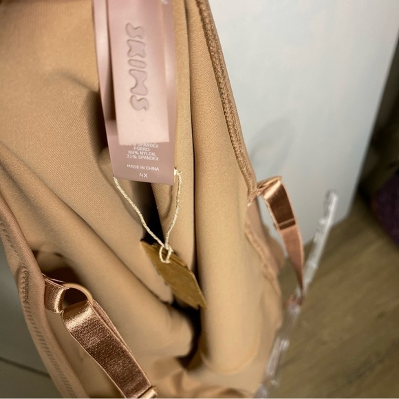 NWT Skims One piece swimsuit size 4X in Sienna - Picture 4 of 8